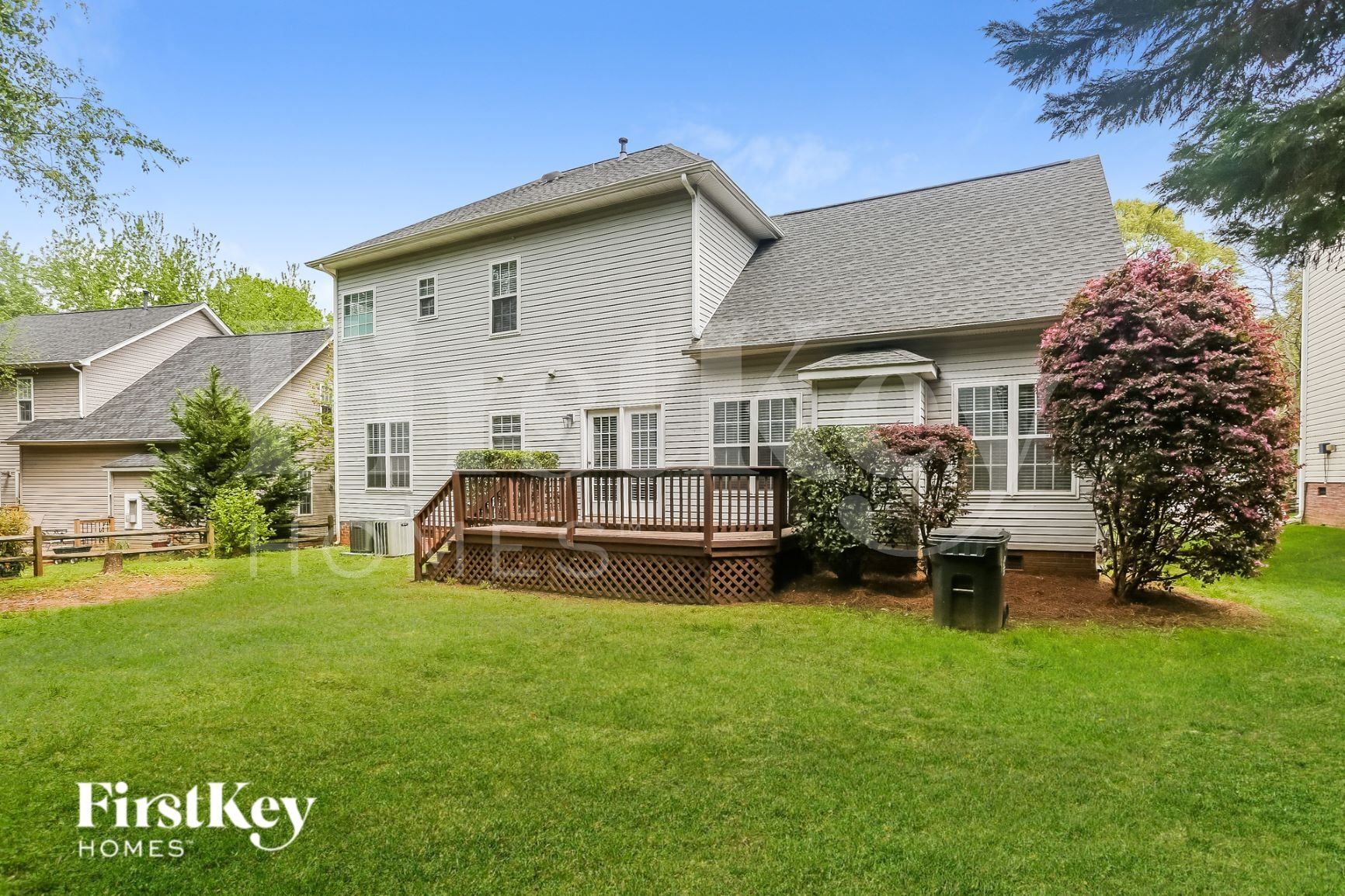 Building Photo - 8601 Glade Ct