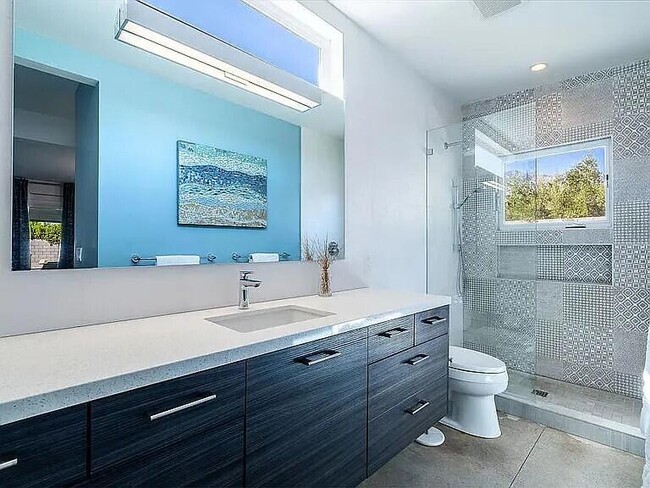 Building Photo - 2223 N Magnolia Rd