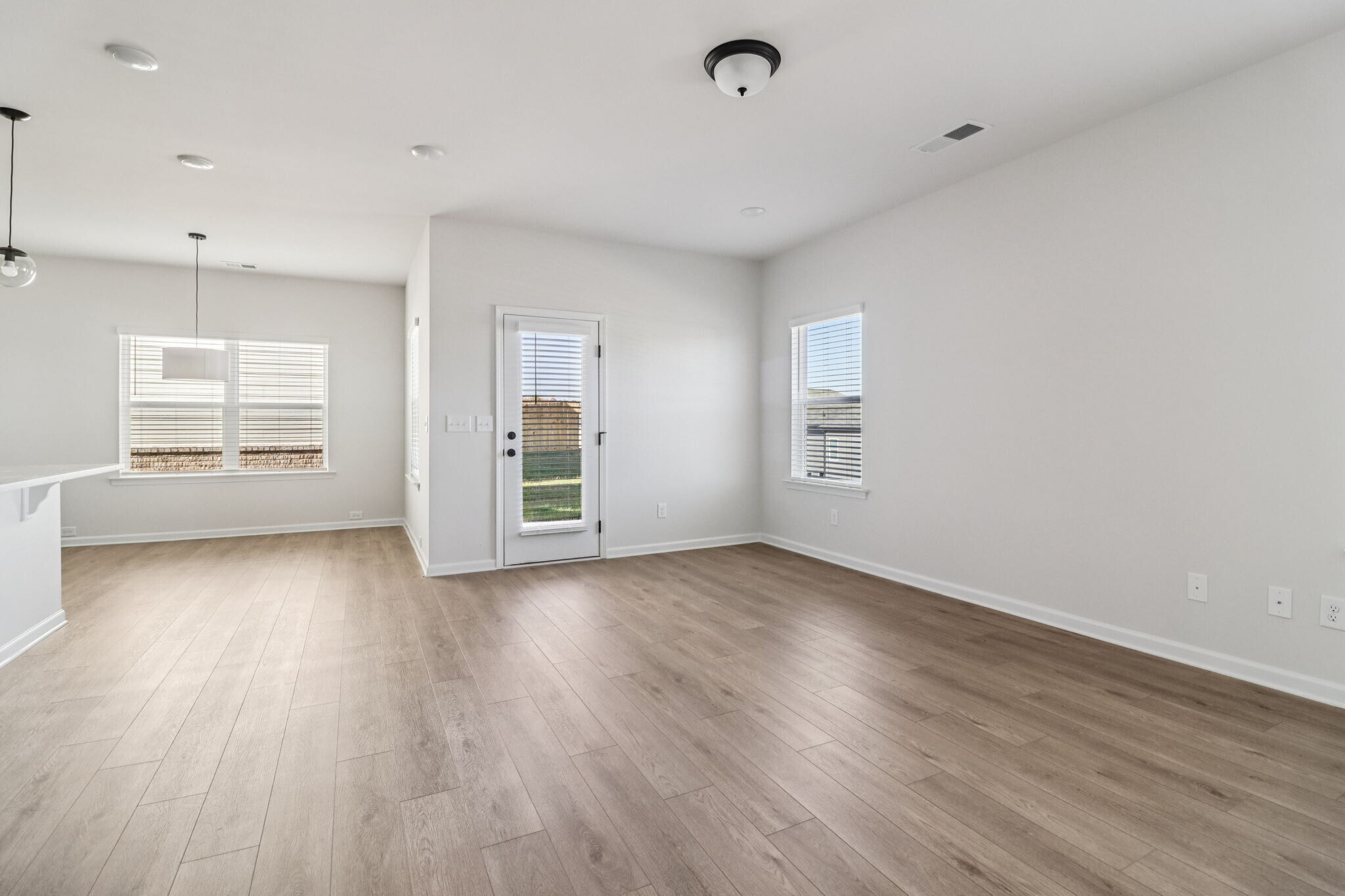 Building Photo - 700 Shetland Trl