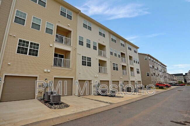Building Photo - 5958 Forum Sq