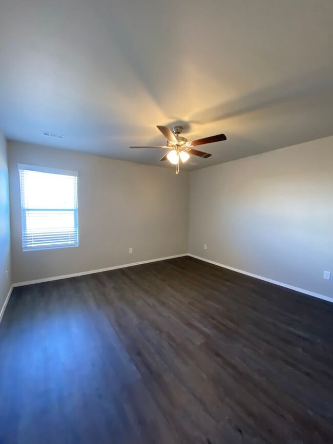 Building Photo - Don't Miss Out! Beautiful 3-Bedroom Duplex with Two-Car Garage & Lawn Care Included