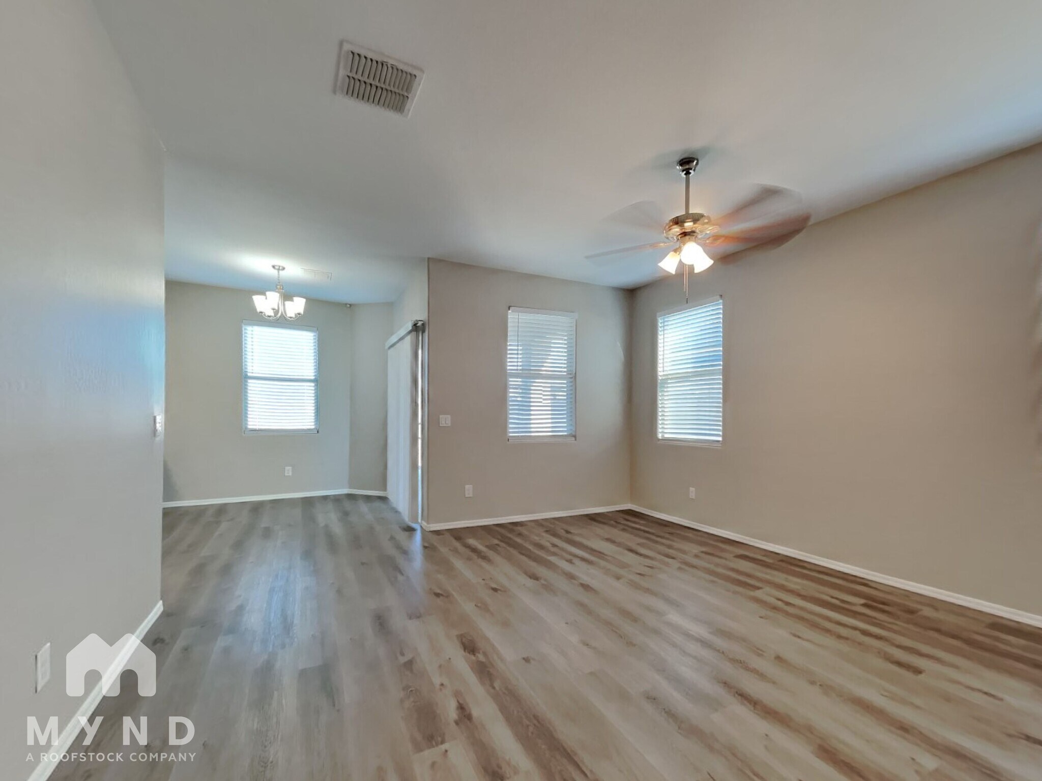 Building Photo - 6330 S 252nd Ln