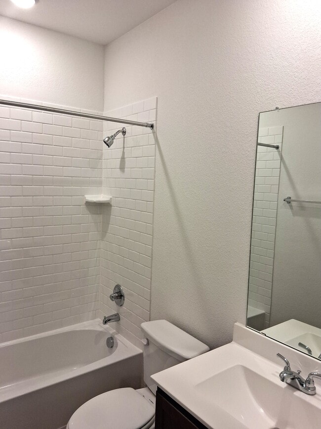 Building Photo - 253 Villars Dr