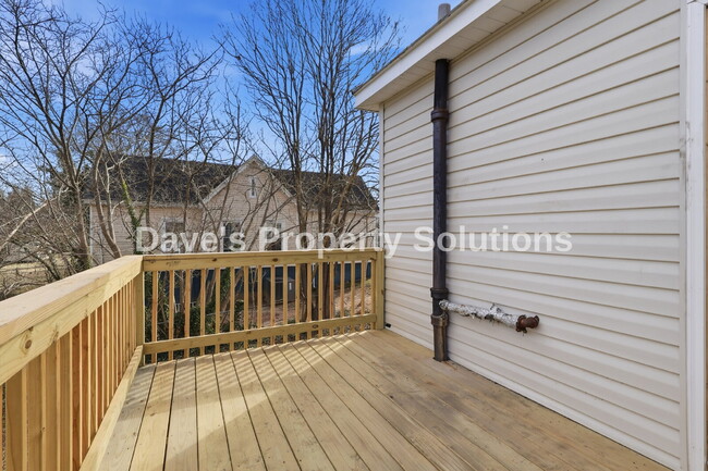 Building Photo - Charming Updated Home in Prime Winston-Salem Location
