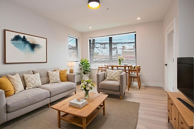 Building Photo - 6710 Park Ave