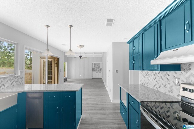 Building Photo - 3222 Tyrol Ln