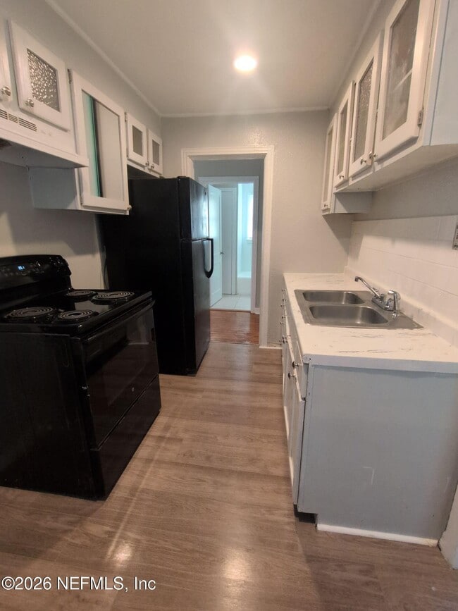 Building Photo - 1037 Detroit St