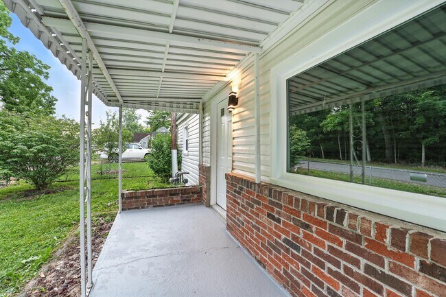 Building Photo - 354 Fernhill Ave