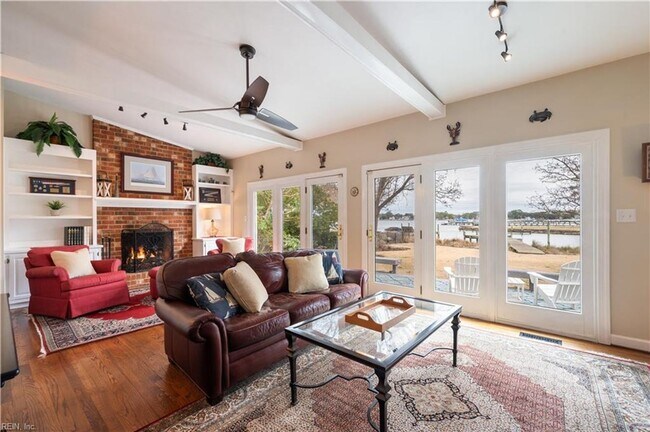 Building Photo - Beautiful Cape Cod in Larchmont
