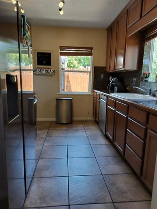 Building Photo - Charming Home located in the Avenues in Salt Lake City!