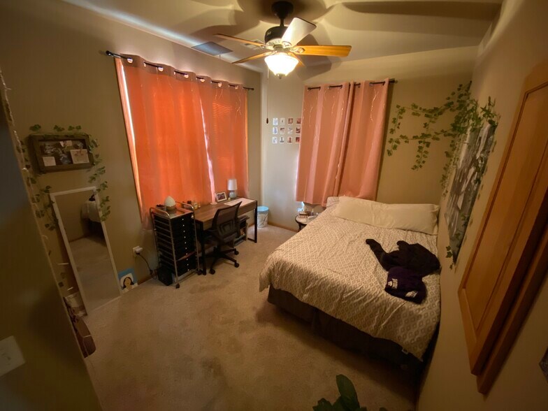 Building Photo - 1209 Bertrand St