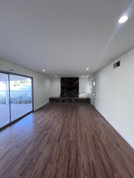 Building Photo - 1117 Clarion Dr