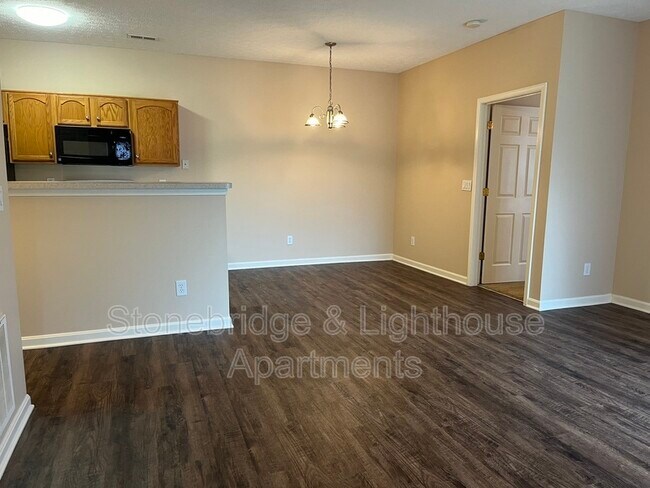Building Photo - 5209 Lighthouse Cove