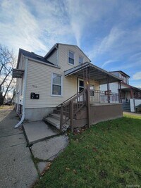 Building Photo - 7592 Maxwell Ave