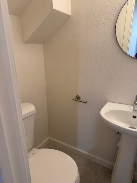 Building Photo - 1869 Ocean View Ave