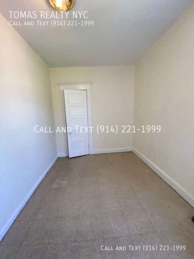 Building Photo - 121 Yonkers Ave