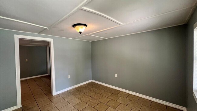 Building Photo - 25128 Faraway Ln