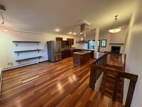 Building Photo - 2 Bedroom Close to U-Med District