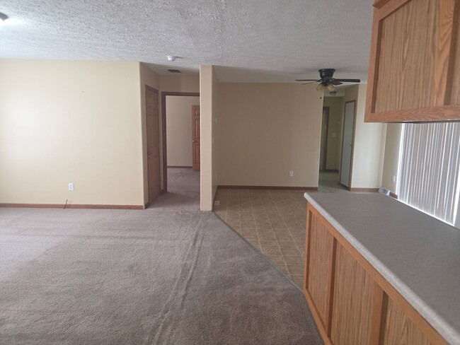 Building Photo - Meadowbrook Estates