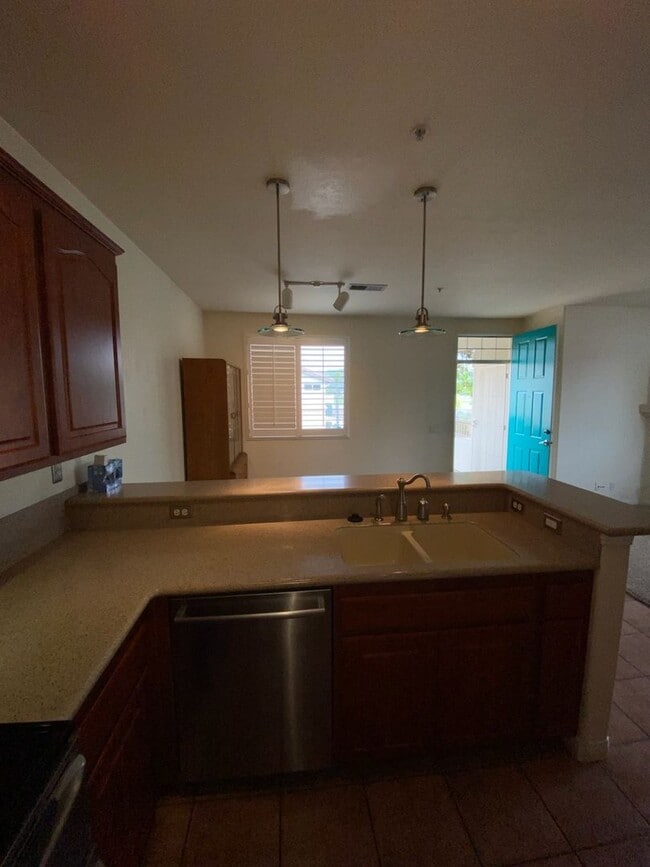 Building Photo - Beautiful 2 Bedroom 2 Bath Condo in the heart of Rancho San Diego!