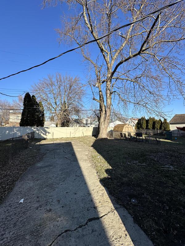 Building Photo - 2112 Euclid St