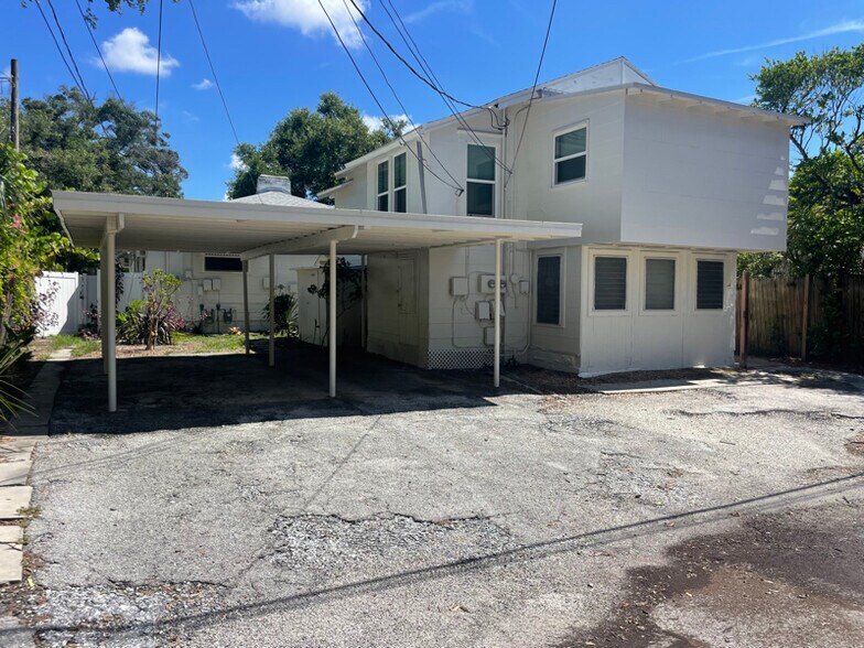 Building Photo - 2176 8th Ave N