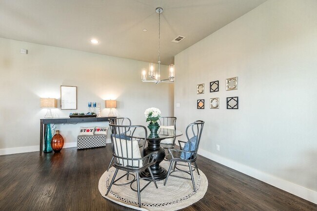 Building Photo - 770 N Plano Rd