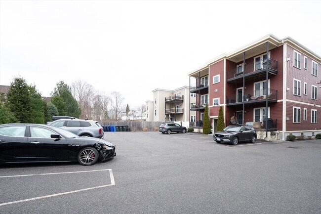 Building Photo - 39 Coffey St