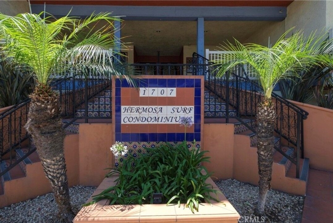 Building Photo - 1707 Pacific Coast Hwy