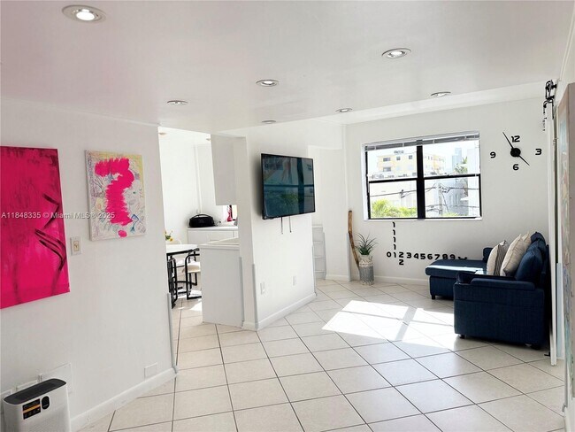 Building Photo - 1390 Ocean Dr
