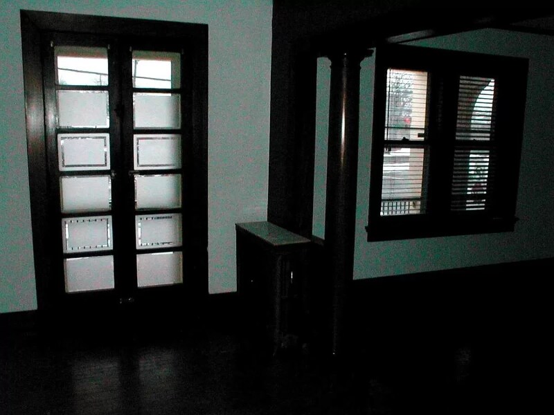 Building Photo - 302 W Grand Ave