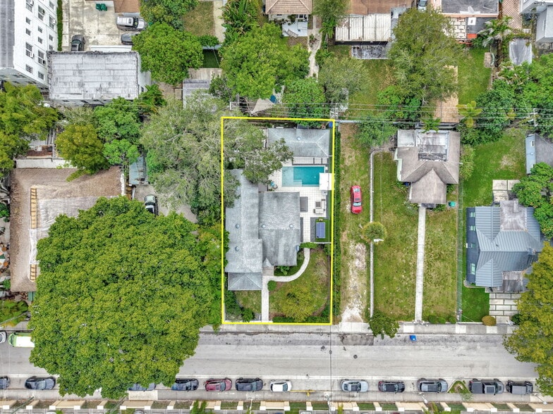 Building Photo - 150 NE 50th Ter