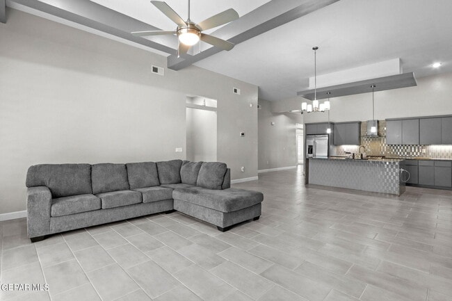 Building Photo - 12300 Desert Heights Ct