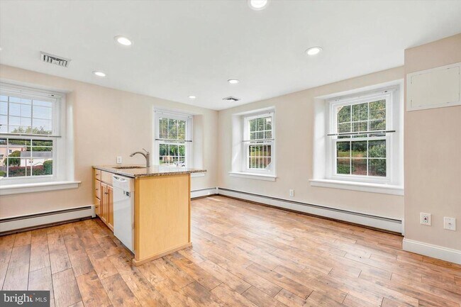Building Photo - 304 King of Prussia Rd