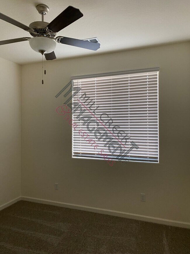 Building Photo - Beautiful home in Cameron Court community