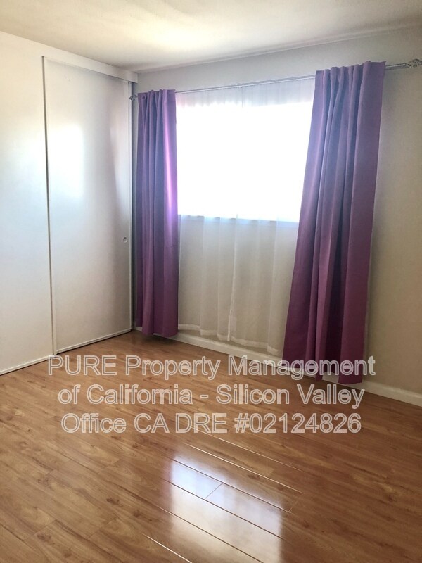 Building Photo - 1694 Starlite Dr