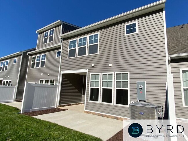 Building Photo - 18549 Palisades Rdg