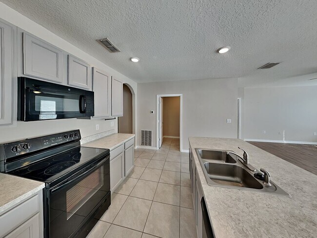 Building Photo - 361 Honey Bell Rd