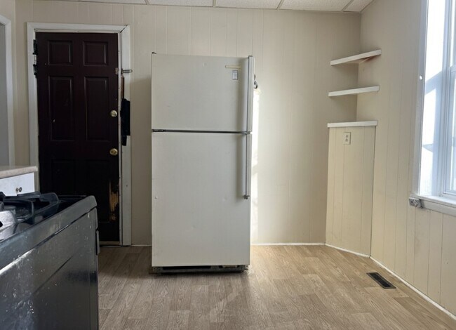 Building Photo - 123 Park Ave