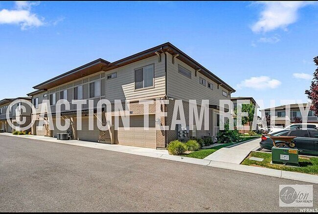 Building Photo - 12706 Roll Save Ln