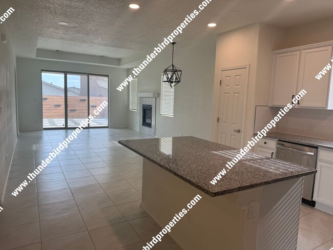 Building Photo - Great 4 bedroom home - Rio Rancho