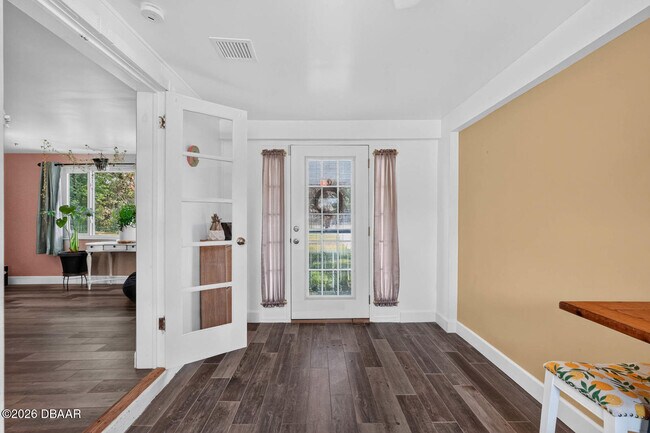 Building Photo - 277 Debary Dr