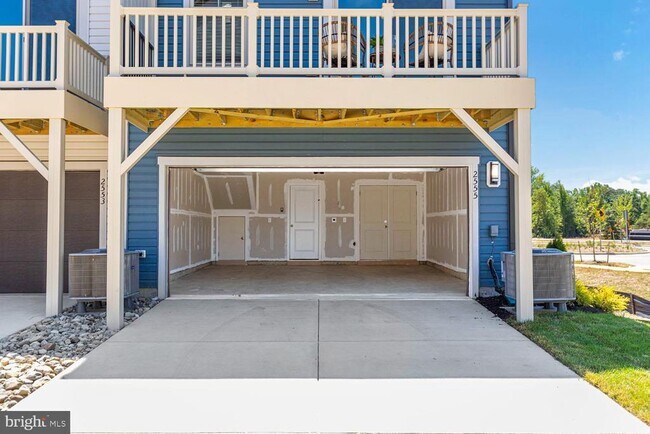 Building Photo - 2487 Avesta Pl
