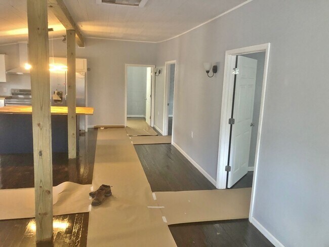 Building Photo - Scruggs