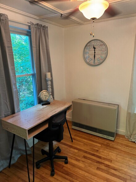 Building Photo - 14 Lothrop St