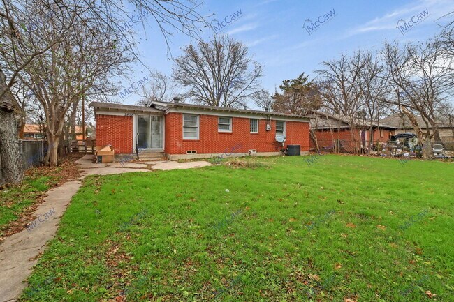 Building Photo - 2802 Materhorn Dr