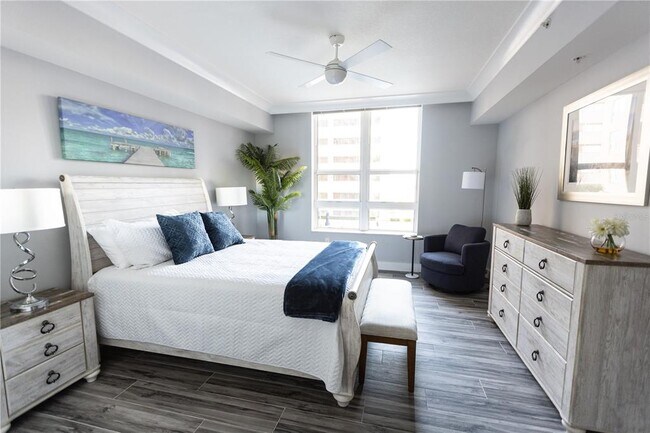 Building Photo - 1350 Main St