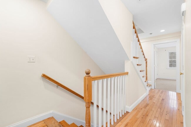 Building Photo - 35 Water St