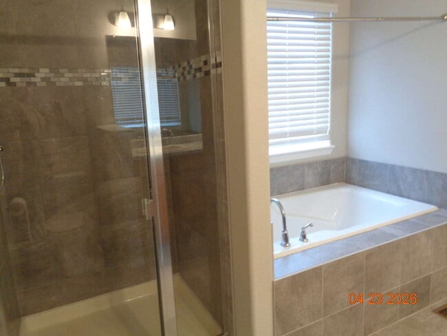 Building Photo - Lorson Ranch beauty