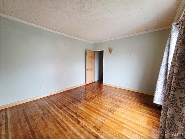 Building Photo - 98 Franklin St